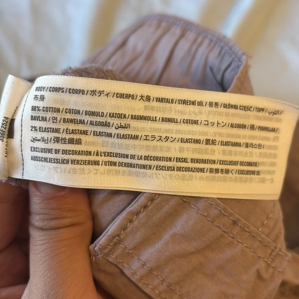 Hollister Cargo Pants - Picture 3 of 6